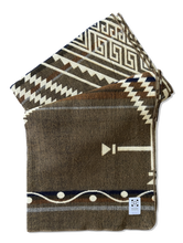Chargez l’image dans le spectateur de la Galerie, Artisan-Made Blankets & Throws